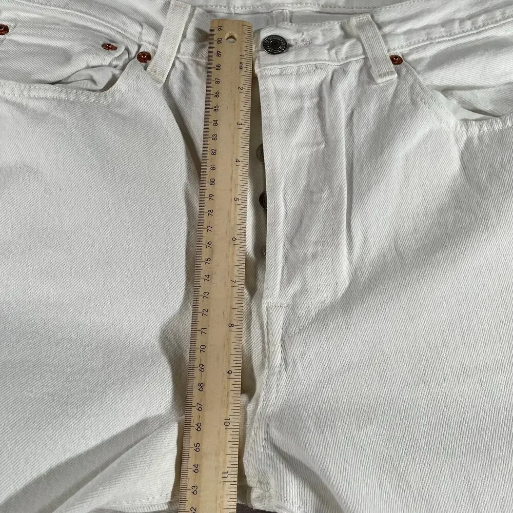 Vintage Levi’s 501 Button Fly White Denim Jeans Casual 33x29